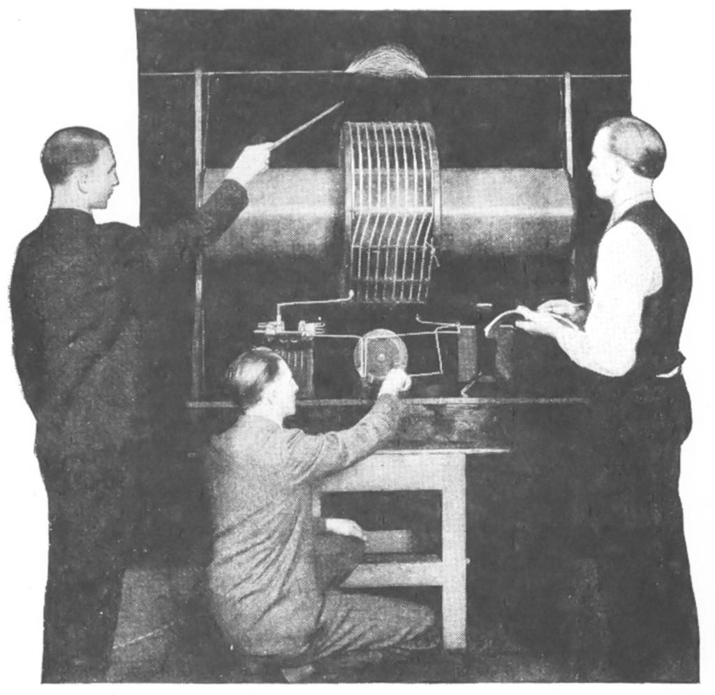 Tesla coil of Coyne Electrical School producing 1-foot discharge
