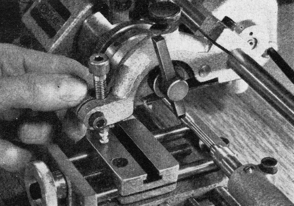 Tesla turbine construction - Machining the shaft.