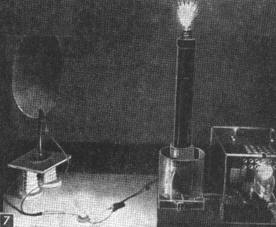 Miniature Tesla coil and receiver for wireless power experiment.