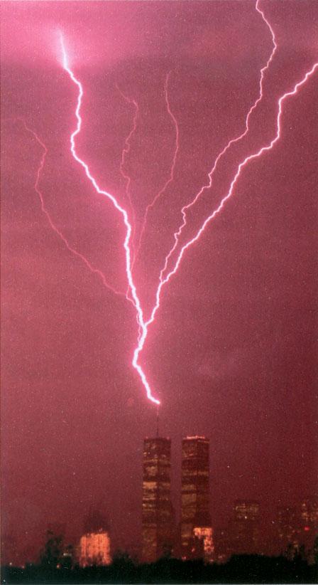 Large lightning strike splitting upward