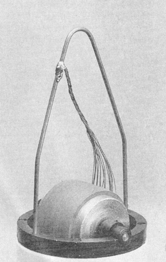 Van de Graaff upper brush assembly.