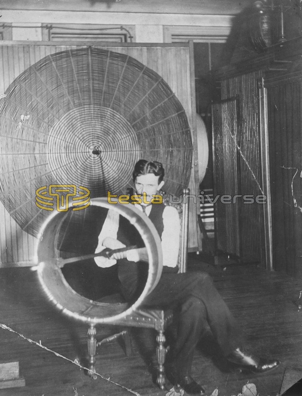 Tesla experimenting with currents of high potential and high frequency in his Houston St. lab