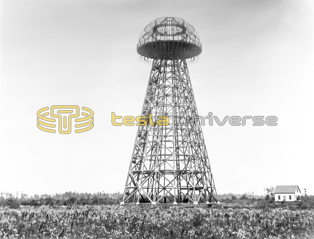 The Wardenclyffe tower of Nikola Tesla at the height of its construction
