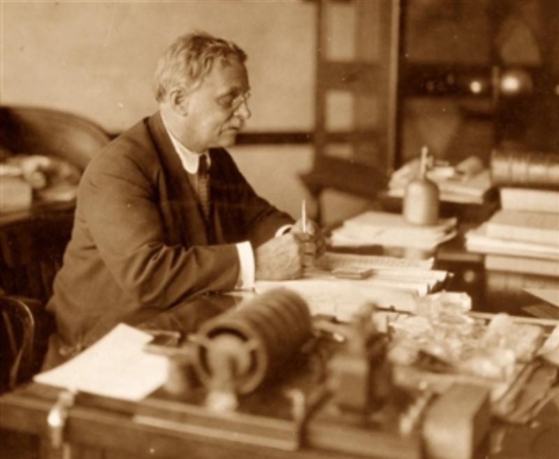 Elihu Thomson working at his desk