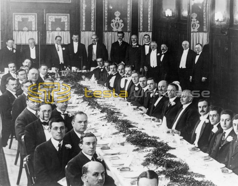 Nikola Tesla at the second banquet meeting of the Institute of Radio Engineers in 1915